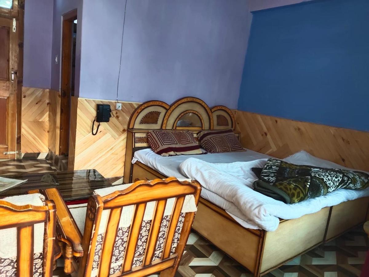 EyeSky, Tosh Otel Dış mekan fotoğraf