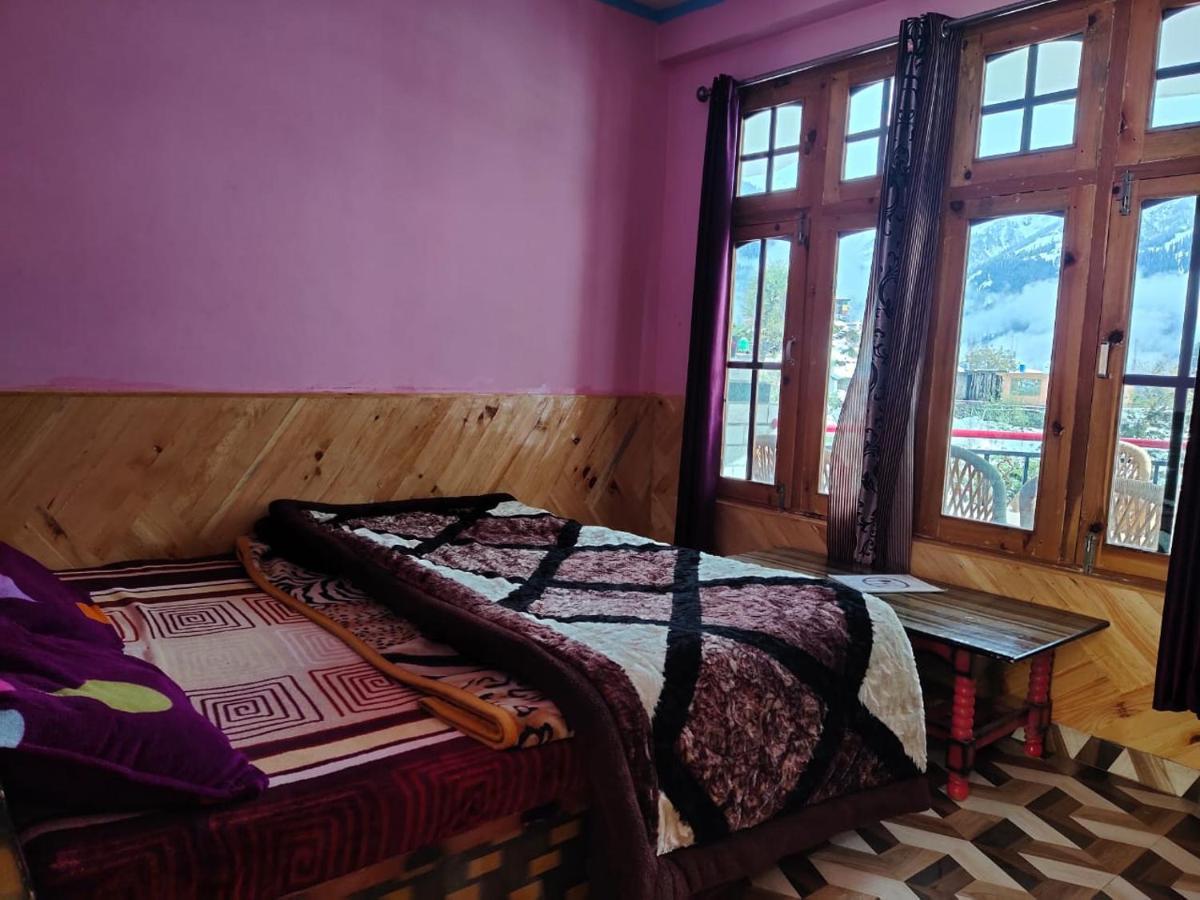 EyeSky, Tosh Otel Dış mekan fotoğraf
