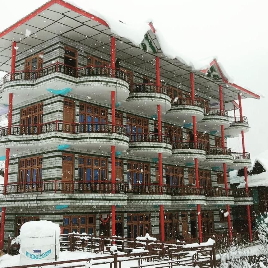 EyeSky, Tosh Otel Dış mekan fotoğraf